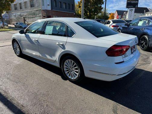 2016 Volkswagen Passat 1.8T SE