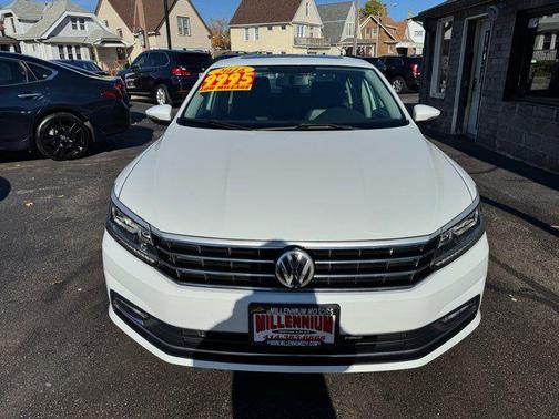 2016 Volkswagen Passat 1.8T SE