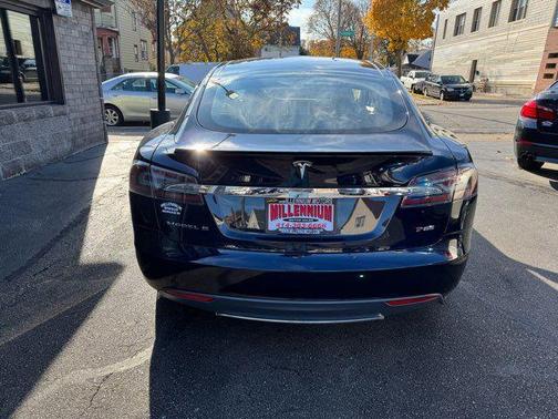 2013 Tesla Model S Performance