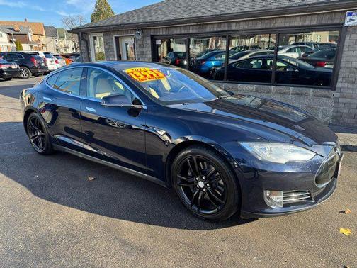 2013 Tesla Model S Performance