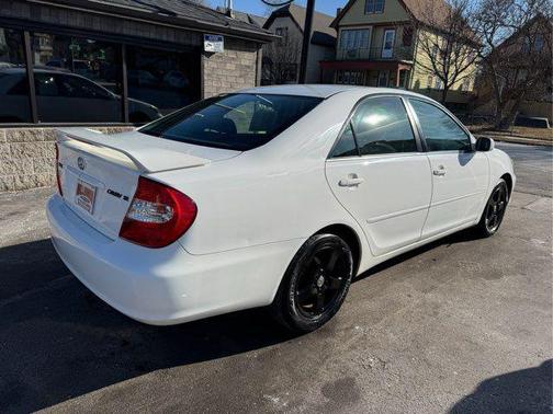 2004 Toyota Camry SE