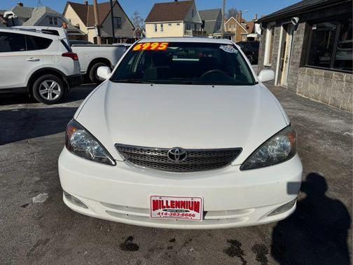 2004 Toyota Camry SE