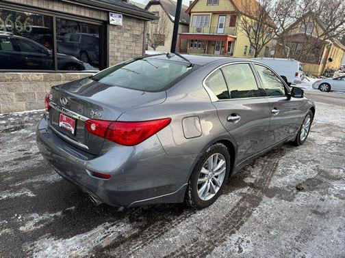 2015 INFINITI Q50 Premium