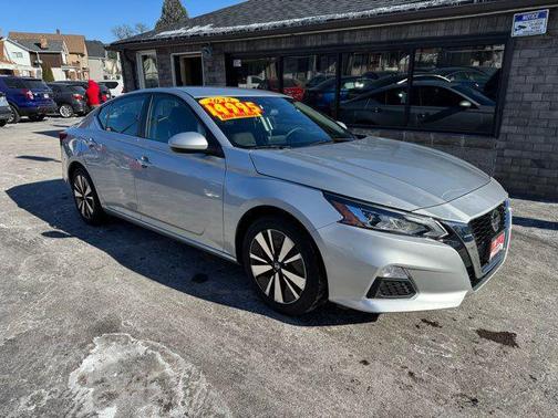 2022 Nissan Altima 2.5 SV