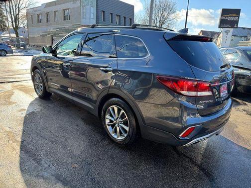 2017 Hyundai SANTA FE SE
