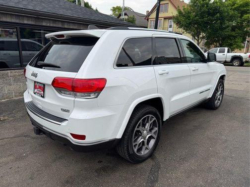 2018 Jeep Grand Cherokee Sterling Edition