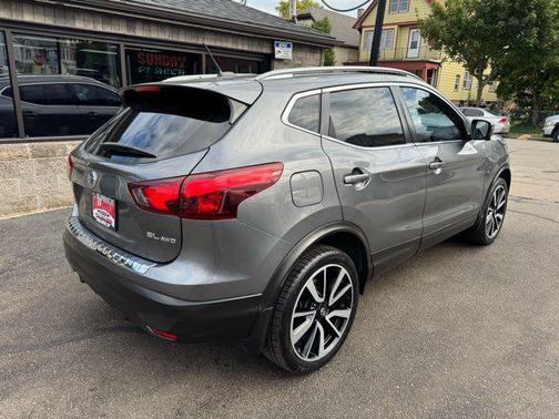 2017 Nissan Rogue Sport SL