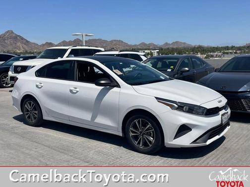 Snow White Pearl 2023 Kia Forte LXS