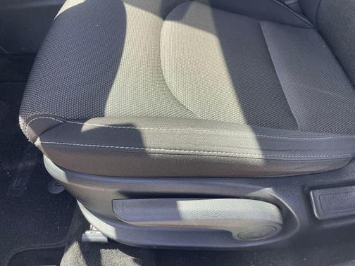 Snow White Pearl 2023 Kia Forte LXS