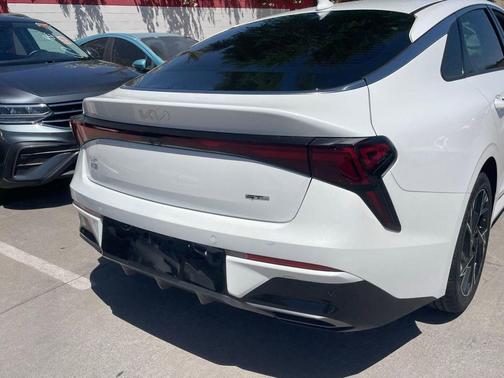 Snow White Pearl 2025 Kia K5 GT-Line