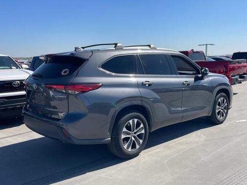 2021 Toyota Highlander Hybrid XLE