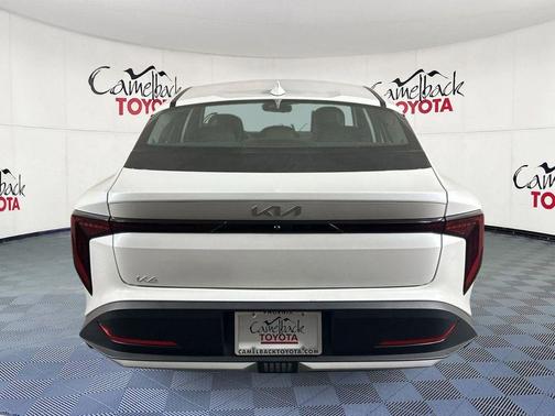 Snow White Pearl 2025 Kia K4 LXS