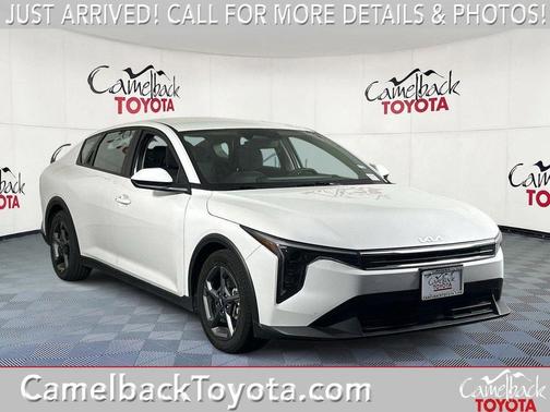 Snow White Pearl 2025 Kia K4 LXS