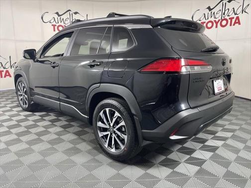 2025 Toyota Corolla Cross XLE