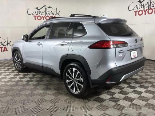 2025 Toyota Corolla Cross XLE