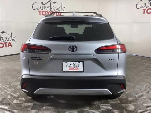 2025 Toyota Corolla Cross XLE