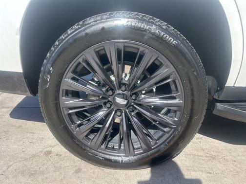 Crystal White Tricoat 2025 Cadillac Escalade Sport