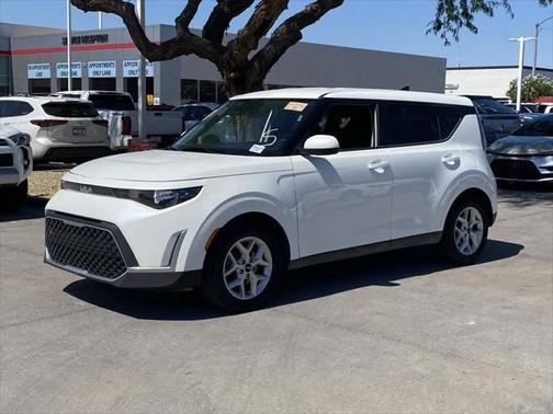 2023 Kia Soul LX