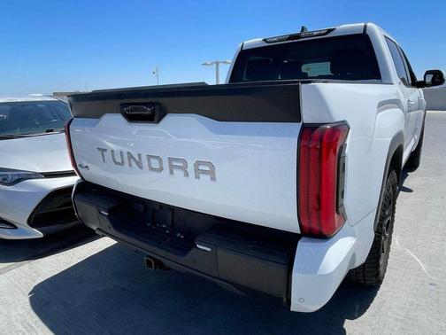 Ice Cap 2023 Toyota Tundra SR5