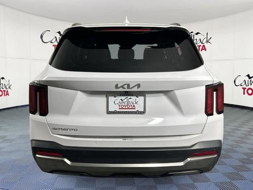 2024 Kia Sorento S