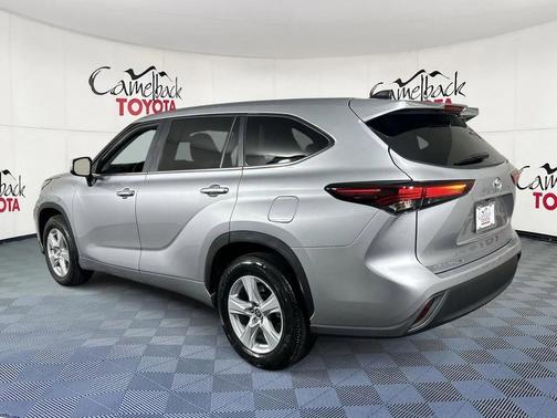 2025 Toyota Highlander LE