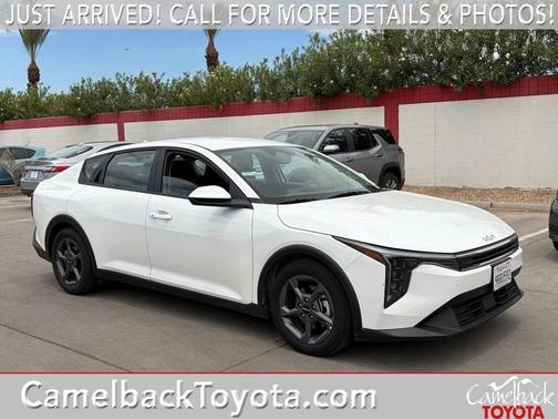 Snow White Pearl 2025 Kia K4 LXS