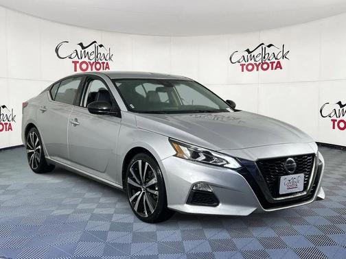 2021 Nissan Altima SR FWD