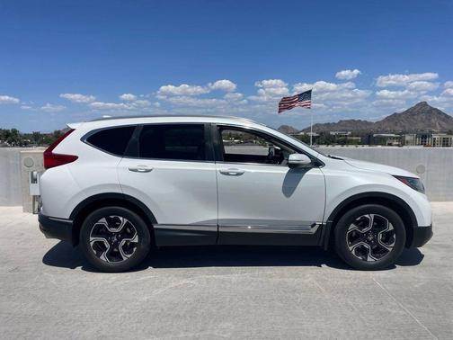 Platinum White Pearl 2019 Honda CR-V Touring