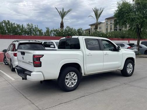 2024 Nissan Frontier SV