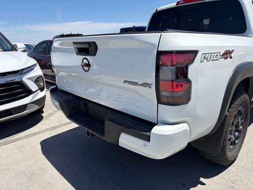 Glacier White 2023 Nissan Frontier PRO-4X