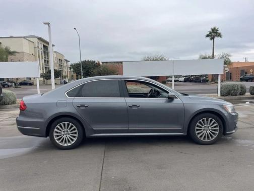 2016 Volkswagen Passat 1.8T SE
