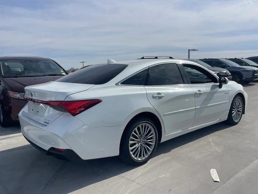 2021 Toyota Avalon Hybrid Limited