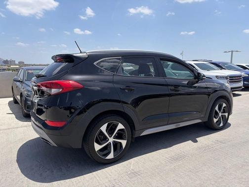 Black Noir Pearl 2017 Hyundai TUCSON Sport