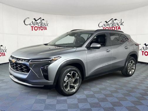 Sterling Gray Metallic 2025 Chevrolet Trax LT
