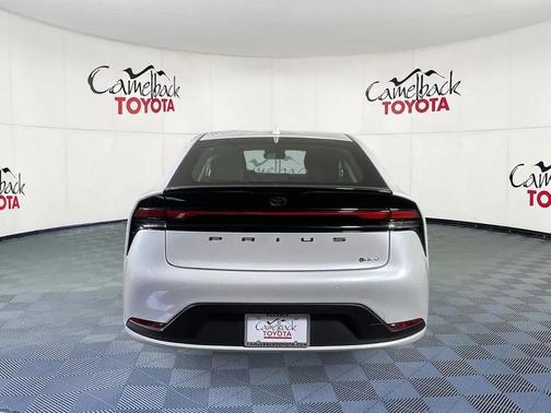 2025 Toyota Prius LE