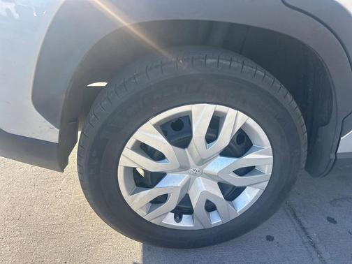 2024 Toyota Corolla Cross L