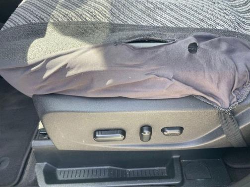 Magnetic 2018 Ford Escape SE