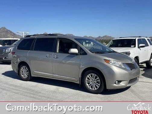 2017 Toyota Sienna XLE Premium