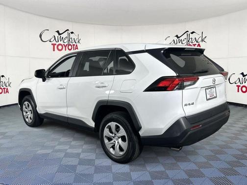 Ice Cap 2024 Toyota RAV4 LE