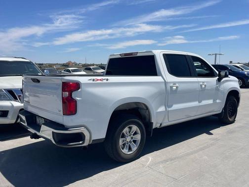 Summit White 2024 Chevrolet Silverado 1500 LT