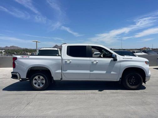 Summit White 2024 Chevrolet Silverado 1500 LT