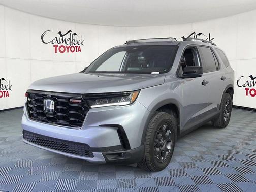 Lunar Silver 2024 Honda Pilot TrailSport