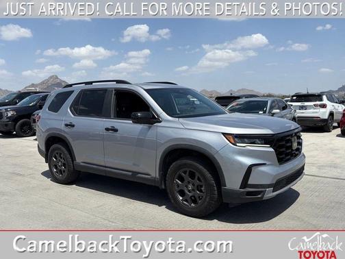 Lunar Silver 2024 Honda Pilot TrailSport