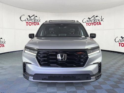 Lunar Silver 2024 Honda Pilot TrailSport