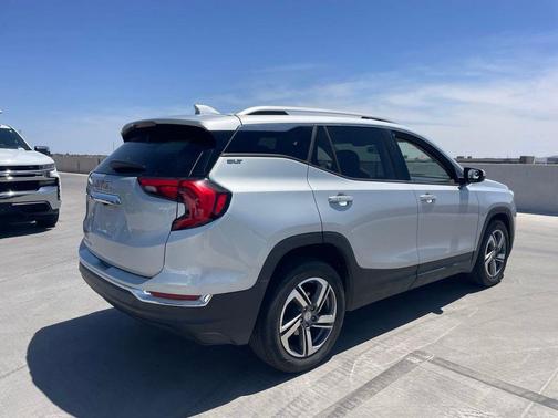 Quicksilver Metallic 2019 GMC Terrain SLT