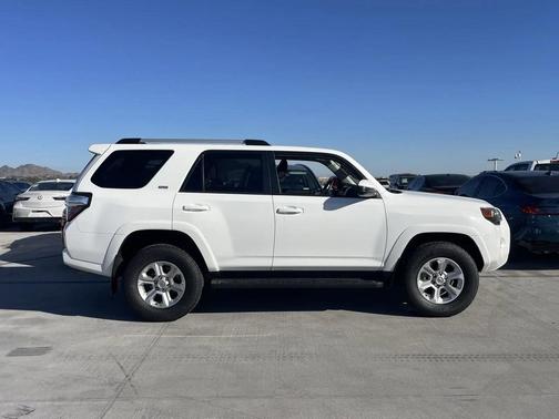 2024 Toyota 4Runner SR5