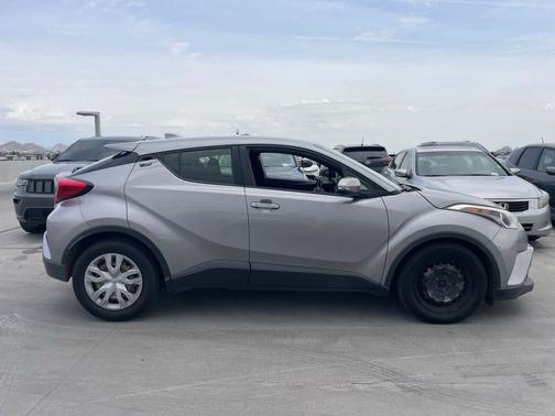 Silver Knockout 2019 Toyota C-HR LE