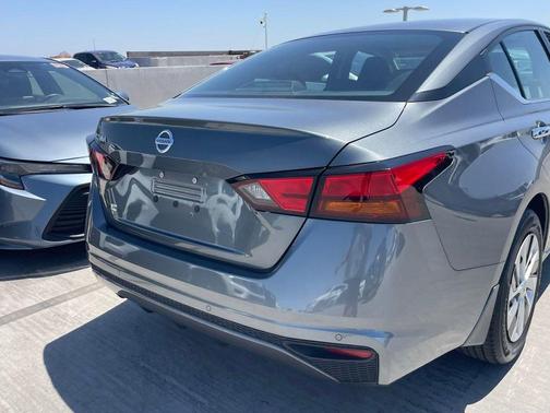 Gun Metallic 2021 Nissan Altima S FWD