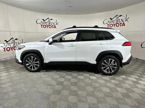 2025 Toyota Corolla Cross XLE