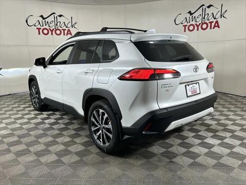 2025 Toyota Corolla Cross XLE
